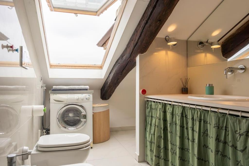 Cozy Attic In The City Center Turim Exterior foto